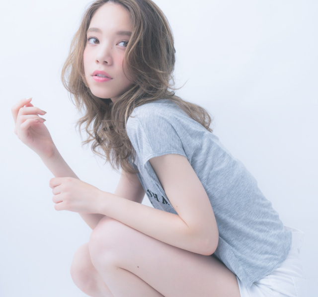 ヘアアレンジヘアスタイル  畑田萌 くせ毛風 ミディアムアレンジ 透明感 ナチュラル 代官山 中目黒 roma