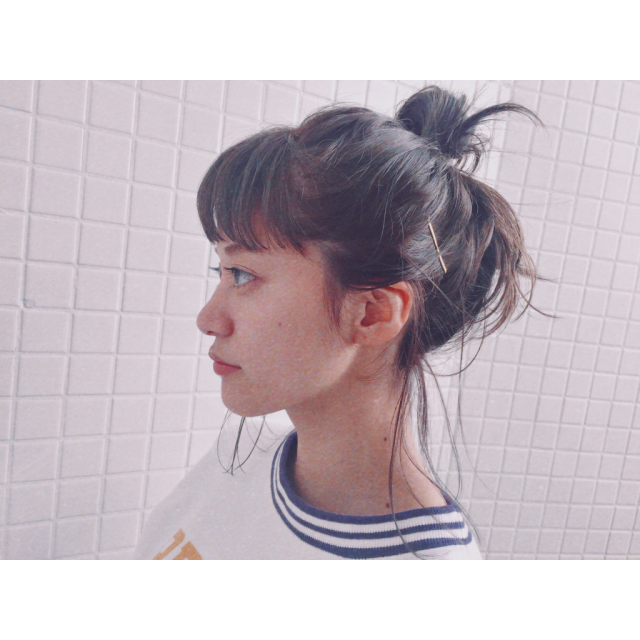 ヘアアレンジヘアスタイル  ロブ アレンジ おだんご ラフ ゴールドピン ショートバング