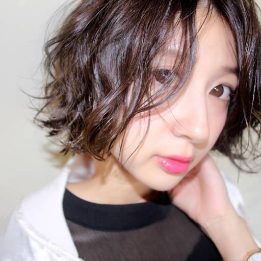 ボブヘアスタイル  carlm うざバング センターパート シースルーバング ラフ アンニュイ 今泉美容室 福岡美容室 minastyle 透明感