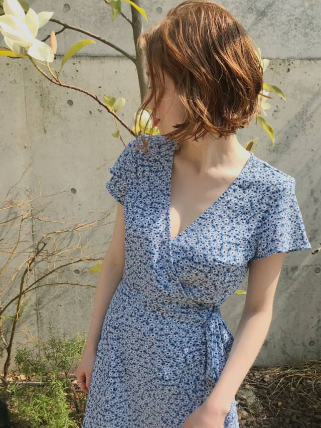 ミディアムヘアスタイル  Lomalia