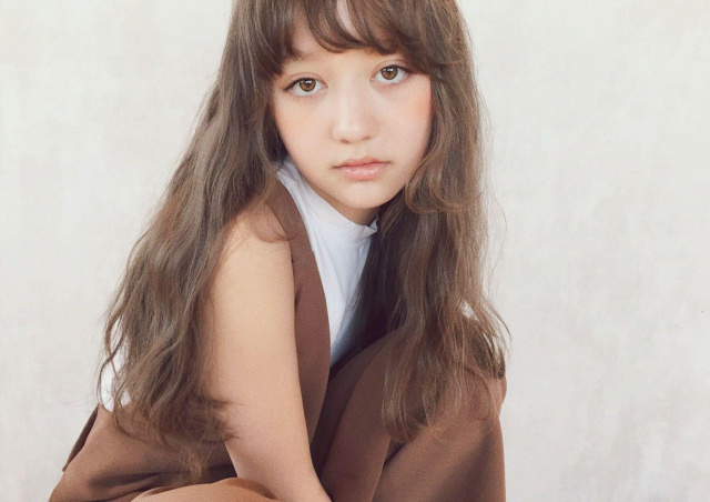 ロングヘアスタイル  シースルーバング 無造作 外国人風 ラフ アンニュイ ゆるウェーブ 脱力ウェーブ QUEEN’S GARDEN by K-two GINZA