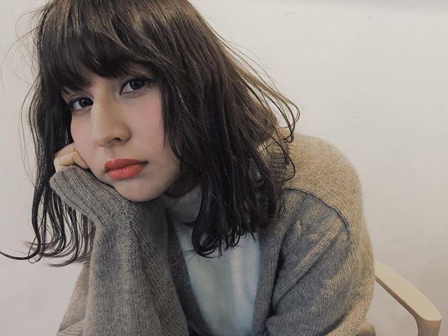 芝生で寝ころびながら、映画を観る「ねぶくろシネマ」が葛西臨海...
