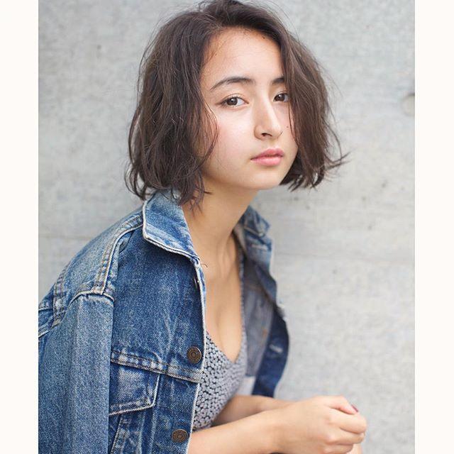 セミロングヘアスタイル  LOAVE AOYAMA