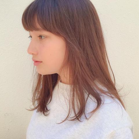 セミロングヘアスタイル  people