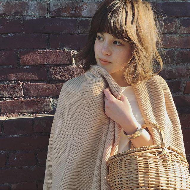 ロングヘアスタイル  透明感 アンニュイ 無造作 ウェーブ ラフ 外国人風