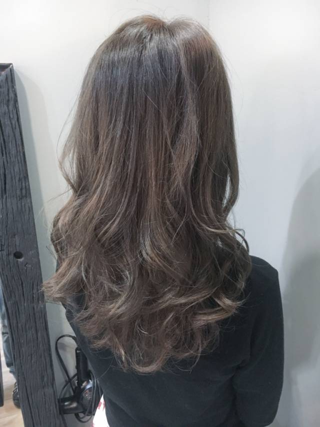 ボブヘアスタイル  #外国人風 #グレージュ グラデーションカラー #ショートバング #2018年ヘアスタイル sweet