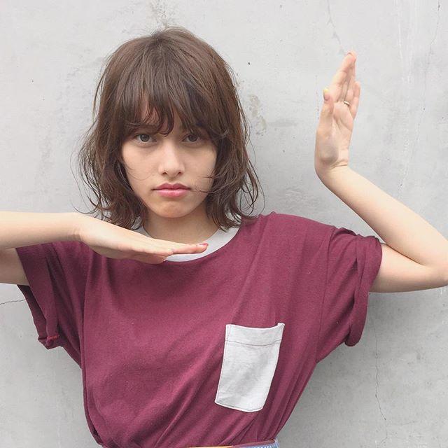 ミディアムヘアスタイル  KHAKI