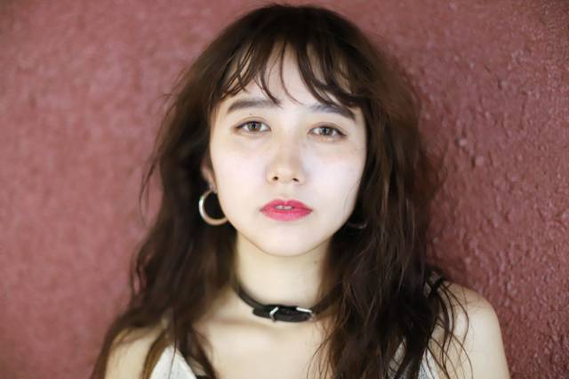 ミディアムヘアスタイル  #フェミニン #2018年ヘアスタイル #モテヘアスタイル #グラデーション #前髪