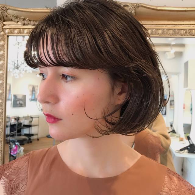 ヘアアレンジヘアスタイル  Liike うざバング シースルーバング 無造作 外国人風 ラフ アンニュイ 透明感 結婚式 デニム 好感度 モテ くせ毛風 簡単スタイリング 髪セット