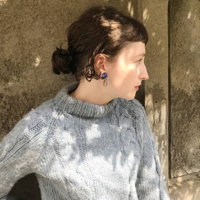 ヘアアレンジヘアスタイル  簡単アレンジ ヘアアレンジ 癖毛 パーマ ボブアレンジ お団子ヘア モード Knit イヤリング ファッジ ショートバング 前髪