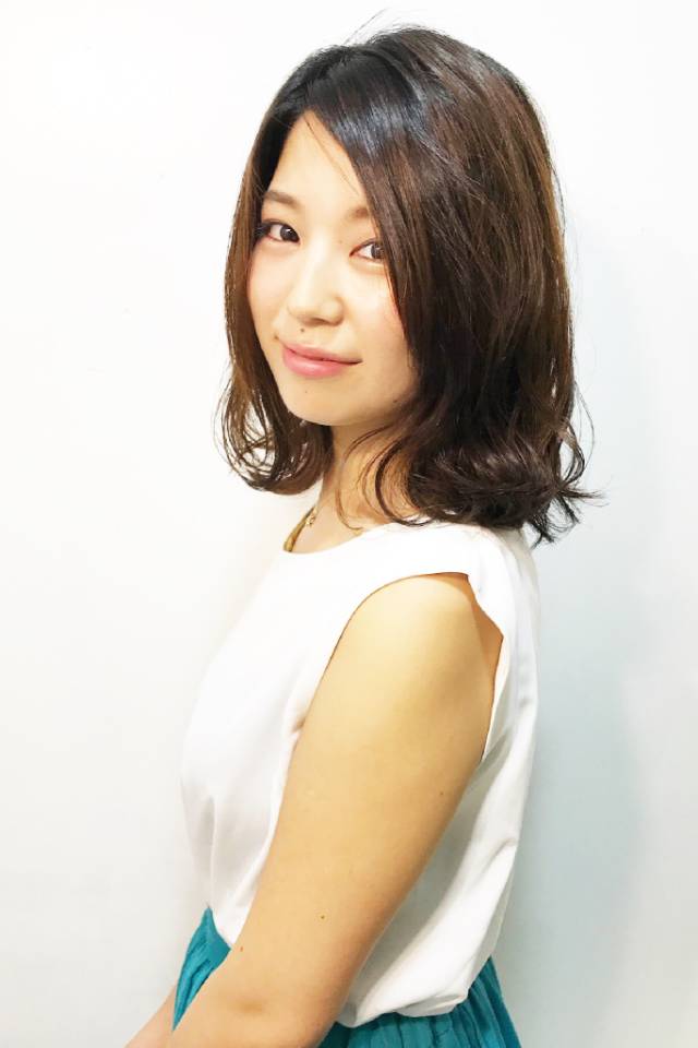 ショートヘアスタイル  La Rica 無造作 外国人風 外ハネ アンニュイ ウェット ウェーブ アッシュ ショートバンク 前髪 ブルージュカラー ハイライト ブルージュ グレージュ グレージュカラー 透明感 パーマ ラフ 黒髪 シースルーバング