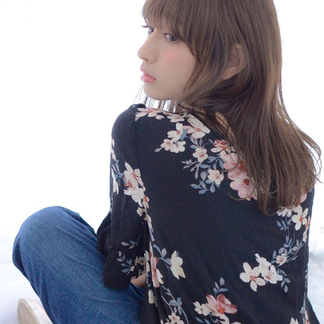 ロングヘアスタイル  ロングヘア 大人ロング ストライプ イエローメイク 艶メイク ハイライト デジタルパーマ