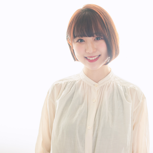 ボブヘアスタイル  ヘアーサロン　Loufreasy ボブ ショートボブ イルミナカラー ピンクアッシュ コーラル ナチュラル 外国人風 ストレート ナチュラルストレート ストレートボブ 髪質改善 抜け感 抜け感ボブ ナチュラルボブ 透明感 耳かけ 耳かけボブ