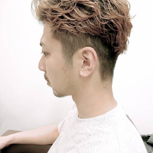 ロングヘアスタイル  IXCHEL 豊中店 うざバング センターパート 編みこみ シースルーバング 無造作 ゴールドピン 外国人風 黒髪 耳かけ 外ハネ アンニュイ ラフ ウェット 結婚式 透明感 デニム ウェーブ かきあげバング ニュアンスストレート