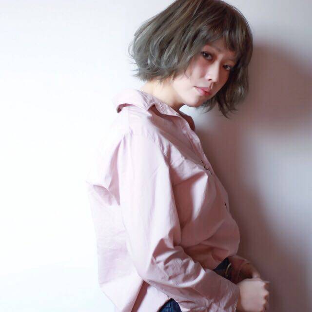 ミディアムヘアスタイル  シースルーバング 無造作 外国人風 ラフ 外ハネ 透明感 アッシュ 好感度 簡単スタイリング
