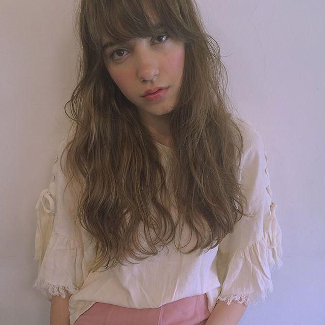 ボブヘアスタイル  CANAAN シースルーバング 無造作 外国人風 黒髪 ラフ 外ハネ アンニュイ ウェット 透明感 アッシュ