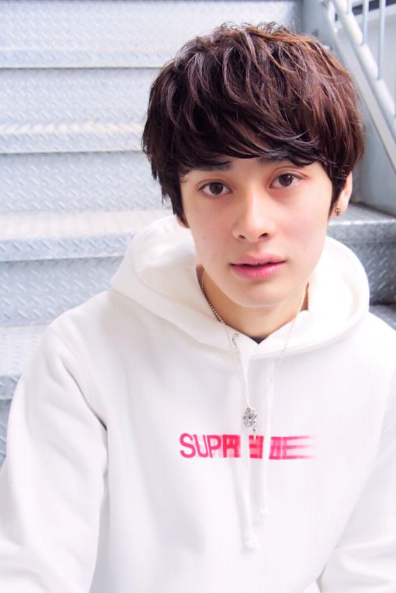 ショートヘアスタイル  鈴木茜 ダークトーン 黒髪 くせ毛風 セミウェット ボーイッシュ 中目黒 代官山 roma