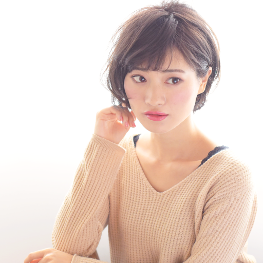 ショートヘアスタイル  ヘアーサロン　Loufreasy ブランジュ イルミナ イルミナカラー ショート ダークトーン 透明感 暗髪 アッシュ 黒髪 耳かけ シースルーバング