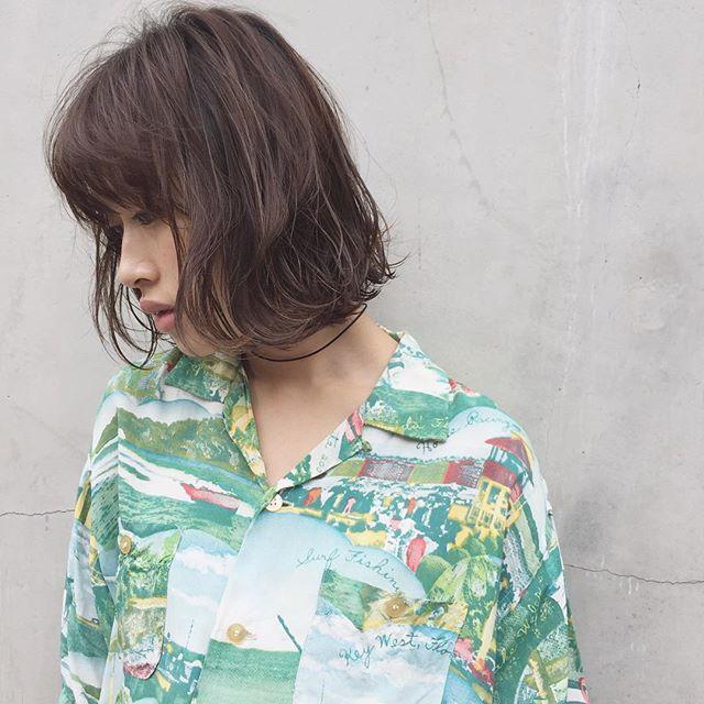 ボブヘアスタイル  KHAKI