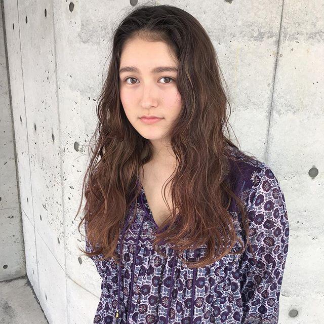 ロングヘアスタイル  LOAVE AOYAMA