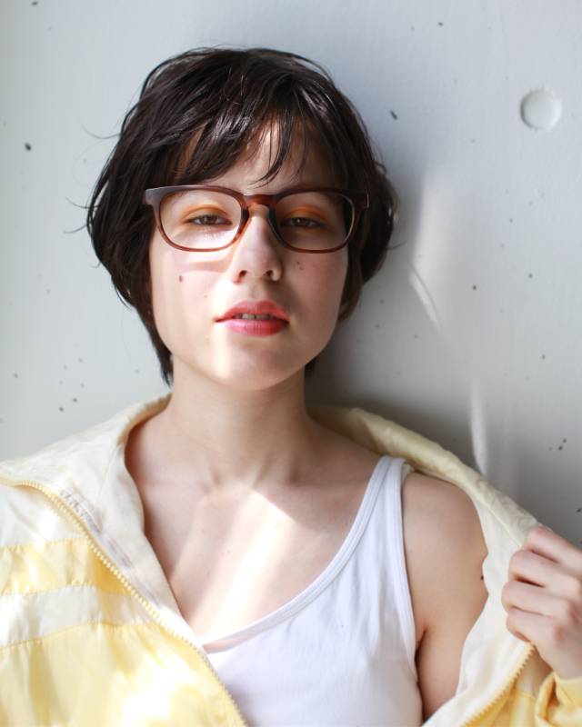 セミロングヘアスタイル  carlm シースルーバング 無造作 外国人風 ラフ アンニュイ 透明感 ウェーブ グラデーションカラー 外国人風カラー グレーベージュ カーキアッシュ ブルージュカラー シースルーカラー グレージュカラー 福岡美容室 春スタイル 今泉美容室 春ヘア ダークトーン