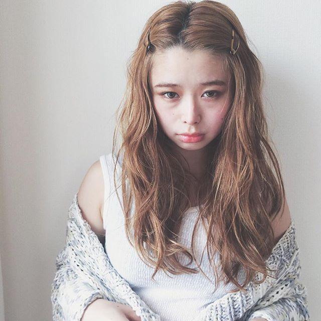 ロングヘアスタイル