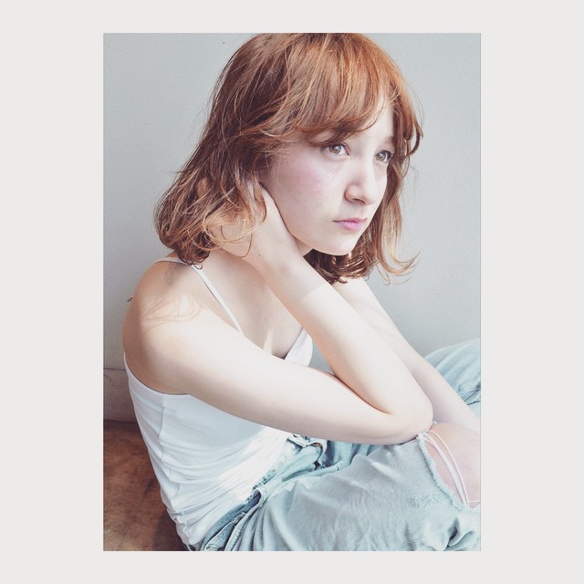 ミディアムヘアスタイル