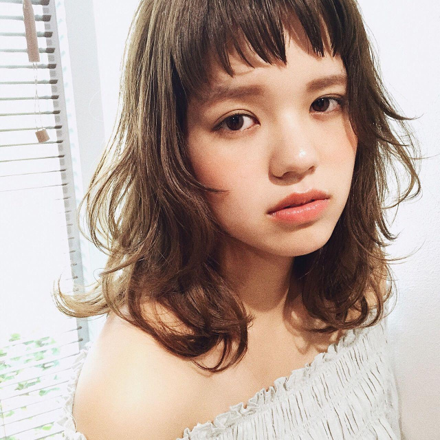 ボブヘアスタイル  シースルーバング 無造作 外国人風 ラフ 外ハネ アンニュイ 透明感 ドライ質感 ハネ感 ボヘミアン フレンチ くせ毛 抜け感 QUEEN’S GARDEN by K-two GINZA