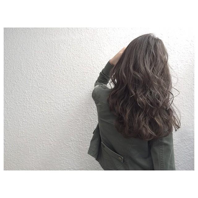 セミロングヘアスタイル  people