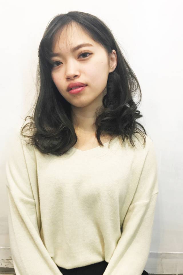 ロングヘアスタイル  sofa ウェット メイク カラーメイク 簡単スタイリング デニム ウェーブ ウェーブヘア ストリートファション ストレート