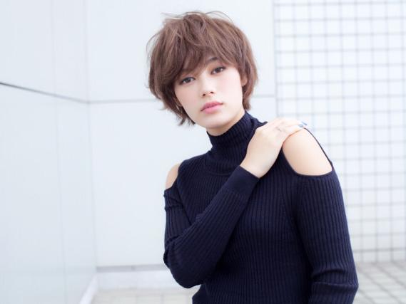 ロングヘアスタイル  salon dakota