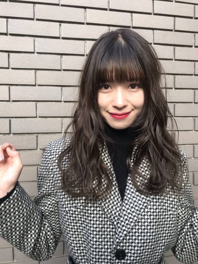 ボブヘアスタイル  ラフ ドライヘア ヌーディーメイク ダークトーン アンニュイ 黒髪