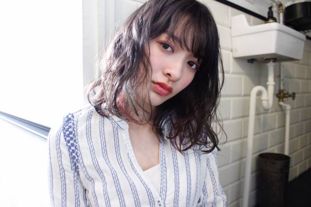 ヘアアレンジヘアスタイル  ショート ゴールドピン ポンパドール 透明感 ボブ 表参道 南青山 vicca萩原 ☺ vicca 南青山