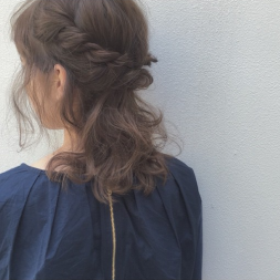 「ハーフアップ＋〇〇」オフィスOKの簡単ヘアアレンジ♡