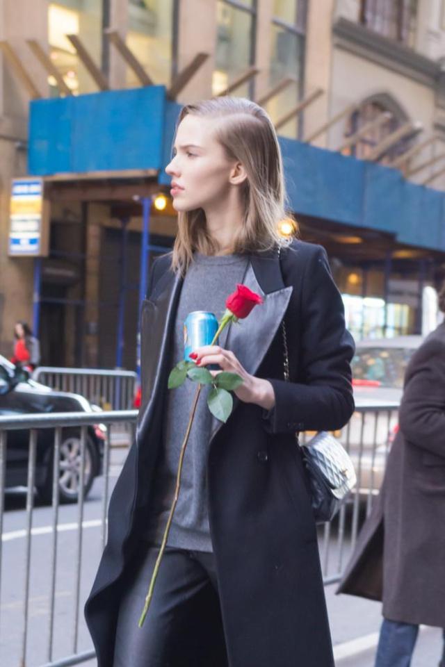 セミロングヘアスタイル  磯田基徳 ダークトーン 透明感 シースルーバング ナチュラル ストレート 渋谷 salon dakota