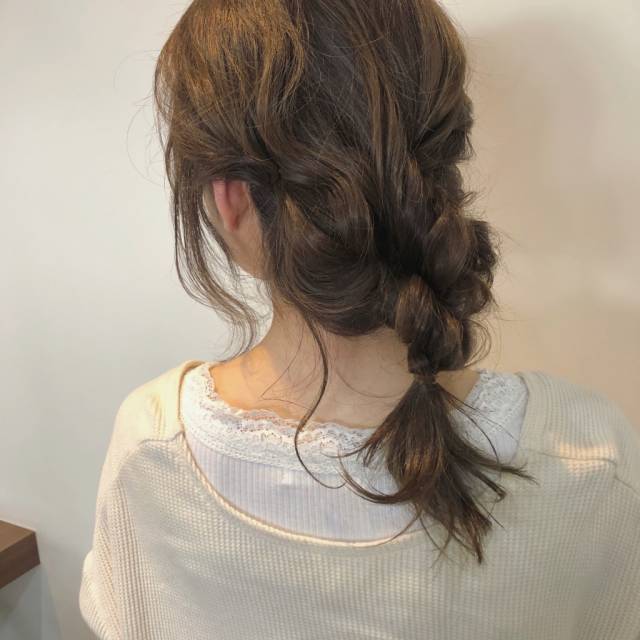 ボブヘアスタイル  dydi 表参道 切りっぱなしボブ 外ハネボブ 黒髪 黒髪ボブ シースルーバング 表参道 抜け感 透明感