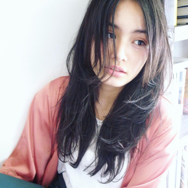 ロングヘアスタイル  people