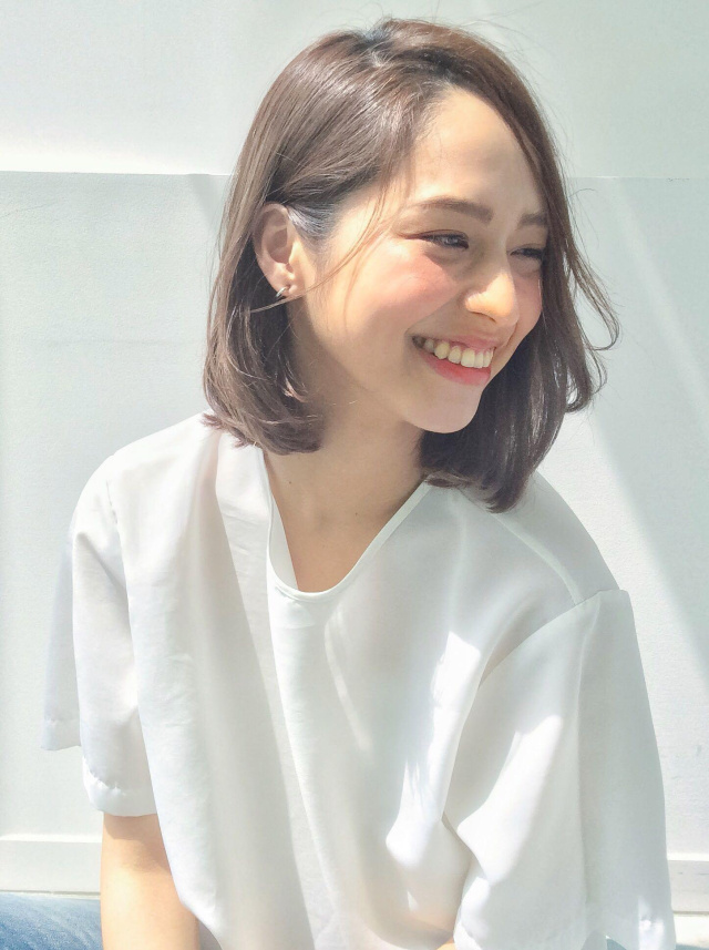 ショートヘアスタイル  ROVER シースルーバング 無造作 外国人風 黒髪 ラフ 耳かけ 外ハネ アンニュイ ウェット 透明感 アッシュ アッシュベージュ 簡単スタイリング ナチュラル ラフショート ショートボブ 抜け感 似合わせ モテ