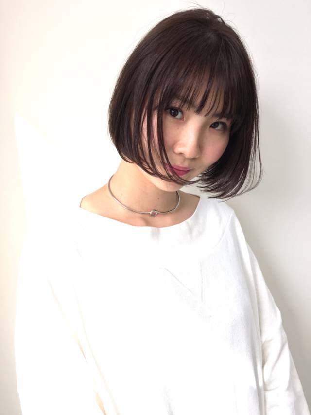 ボブヘアスタイル  ボブ ショートボブ ニュアンスボブ シースルーバング ウェット 透明感 無造作 ラフ アンニュイ ラベンダーアッシュ ラベンダーカラー 色っぽヘア 色っぽショート おフェロ 抜け感 前下がりボブ ミニボブ シースルーボブ