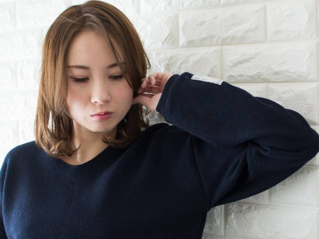 ボブヘアスタイル  noine 札幌 大通り 外国人風 ラフ 切りっぱなしボブ トップス アッシュ ベージュ ファッション 撮影 モデル