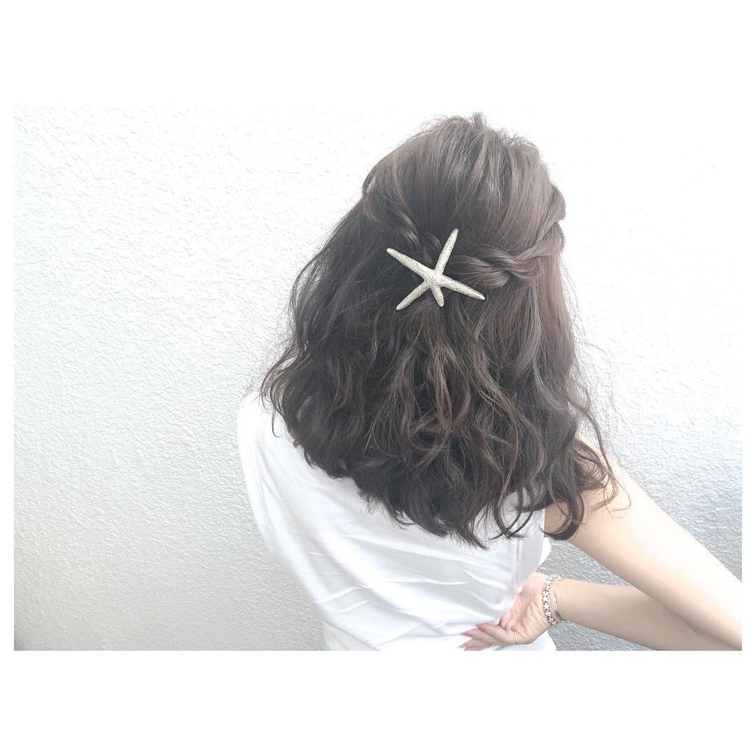 ロングヘアスタイル  月田由未 ダークトーン アッシュ 外国人風 透明感 くせ毛風 無造作 渋谷