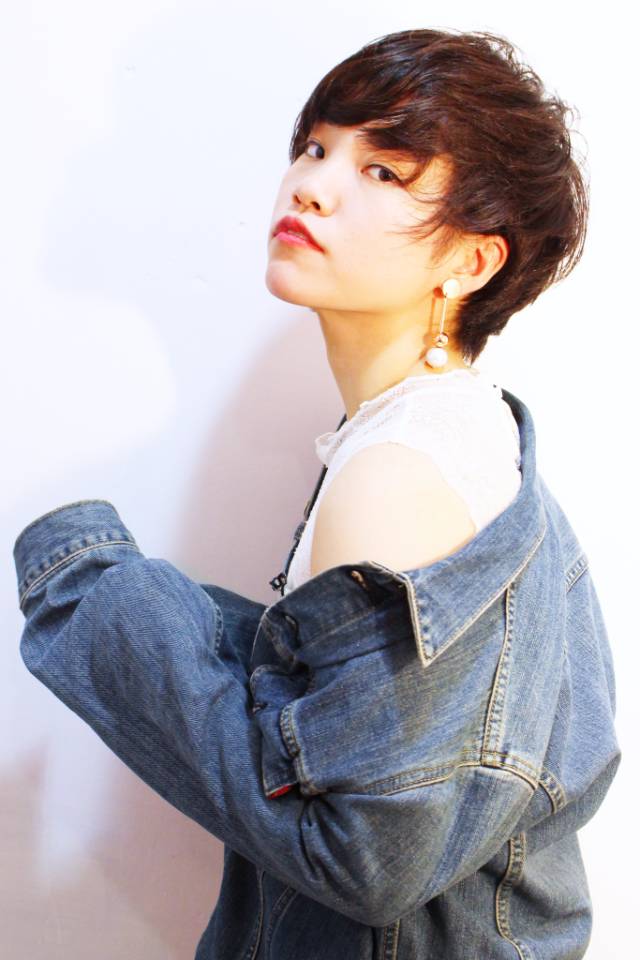 ロングヘアスタイル  BURNEY FIELDS