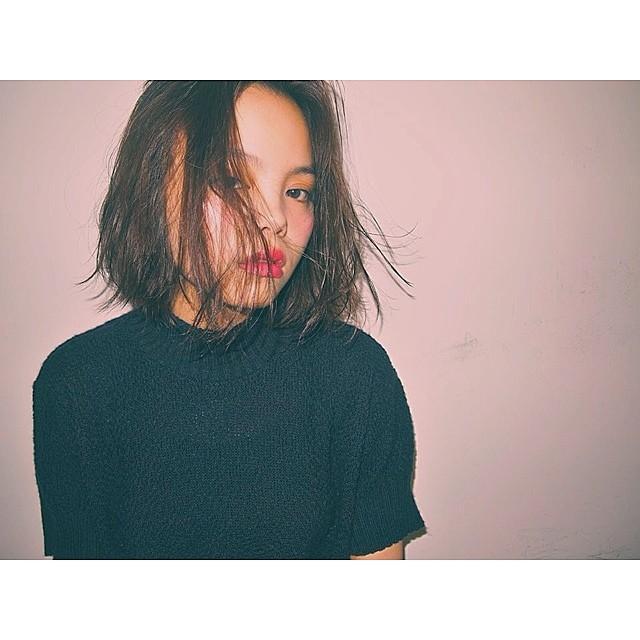 セミロングヘアスタイル  うざバング ウェーブ シースルーバング ラフ 外国人風 無造作 耳かけ 透明感 allys hair 心斎橋OPA