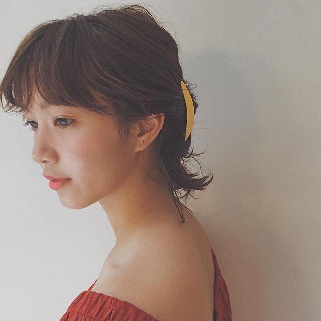 ヘアアレンジヘアスタイル  ヘアアクセサリー ヘアアレンジ お団子 ラフ カジュアルアレンジ ウェーブヘア キタザトカズヤ 休日スタイル beyond