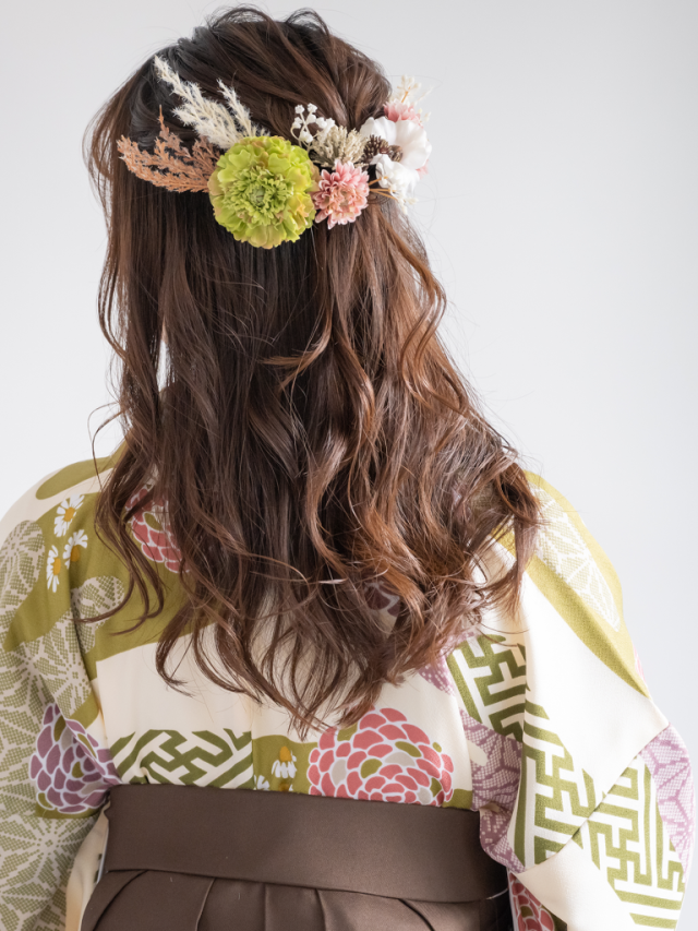ヘアアレンジヘアスタイル  ヘアーサロン　Loufreasy（ラフリジー） 袴 卒業式 ヘアアレンジ ヘアセット ハーフアップ ダウンスタイル ダウンアレンジ アップスタイル 和装 和装ヘア セミロング ロングアレンジ ミディアムアレンジ ミディアムヘアアレンジ 成人式 振袖 ロングヘア