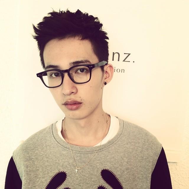 ロングヘアスタイル  高田亮助 アップバング ナチュラル デニムパンツ ラフ くせ毛風 福岡 大名 kchiara