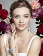 SWAROVSKIのアイコン