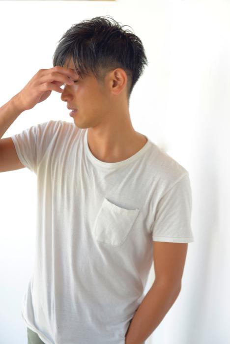 ショートヘアスタイル  carlm センターパート シースルーバング 無造作 外国人風 ラフ 外ハネ ウェット かきあげバング ウェーブ ヴェールバング シースルーカラー 福岡美容室 今泉美容室 ハイライト グレージュカラー ゆるまき