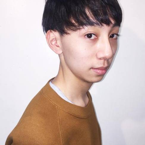 ロングヘアスタイル  パーマ ウェーブ 無造作 ラフ ダークトーン アッシュ オリーブアッシュ 透明感 デニム スウェット カーキ ファッション MIYAKO LOAVE AOYAMA