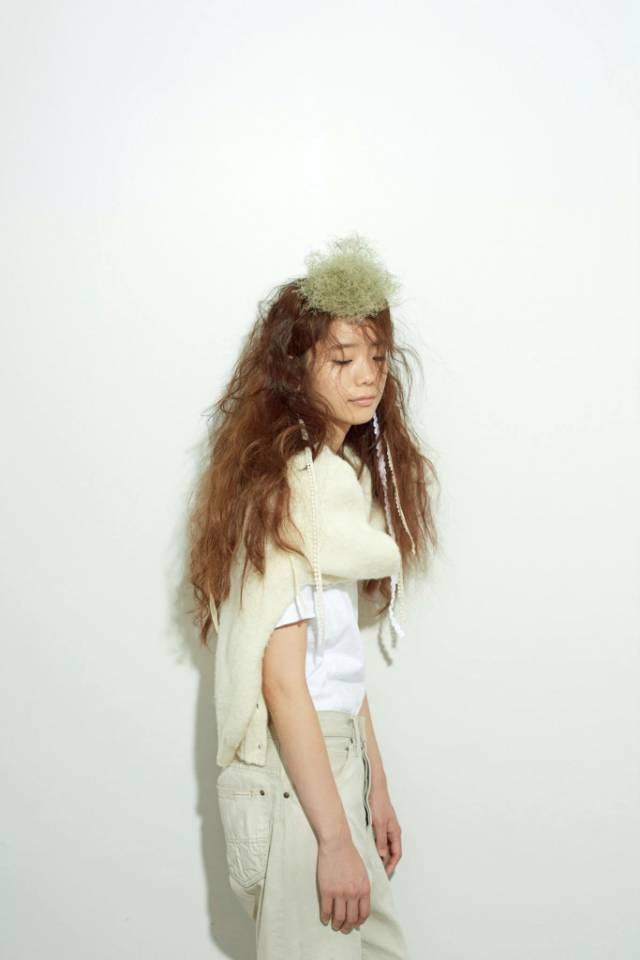 セミロングヘアスタイル  tsunagu